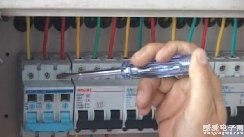 低压验电器可以验出多少伏的电压（有视频讲解）