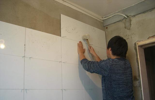家里装修一楼墙面用瓷砖好吗？